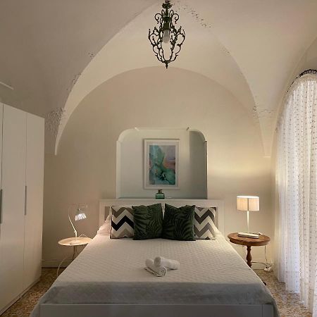 Old Town Lemon Charm Apartment บอร์ดิเกรา ภายนอก รูปภาพ